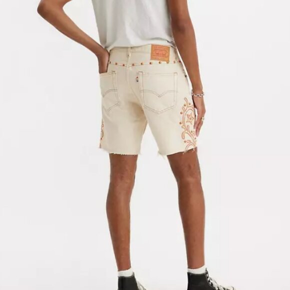 Levi's 501 '93 Cut Off Rodeo Boots Shorts in Ecru Unisex NWT - Picture 3 of 15